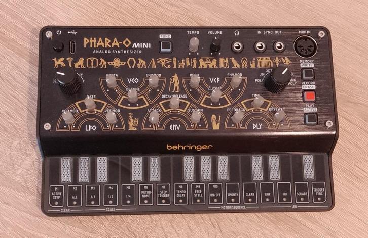 behringer pharao-mini,met doos,in nieuwstaat, Muziek en Instrumenten, Synthesizers, Zo goed als nieuw, Overige aantallen, Overige merken