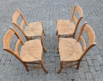 4 vintage stoelen met rieten zitting  beschikbaar voor biedingen