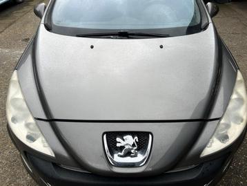 Motorkap van een Peugeot 308 (KTQC) beschikbaar voor biedingen