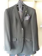 Een mooi 3-delig donker-grijs kostuum met 2 pantalons., Kleding | Heren, Maat 52/54 (L), Biaggini., Ophalen of Verzenden, Zo goed als nieuw