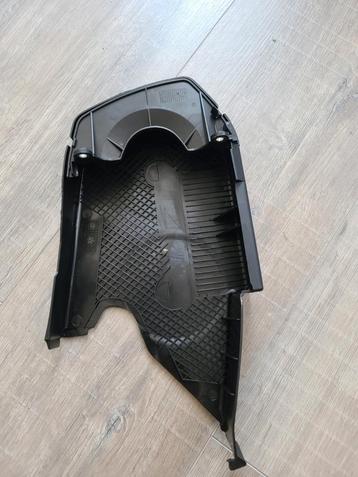 Timming cover , distributie riem cover 1.6 mpi Vag Skoda  beschikbaar voor biedingen