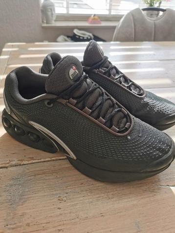 Nike Air Max DN maat 40,5 donkergrijs  beschikbaar voor biedingen