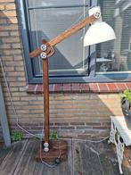 Vloerlamp industrieel.DALEN,DRENTHE, Ophalen, Zo goed als nieuw, Hout