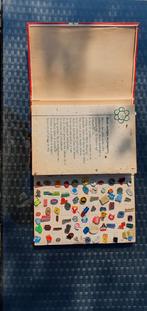 0ngeveer 600 SPELDJES  2 Albums, Verzamelen, Speldjes, Pins en Buttons, Ophalen of Verzenden, Zo goed als nieuw