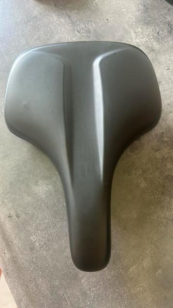 Fietszadel selle royal beschikbaar voor biedingen