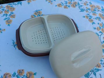 tupperware  beschikbaar voor biedingen
