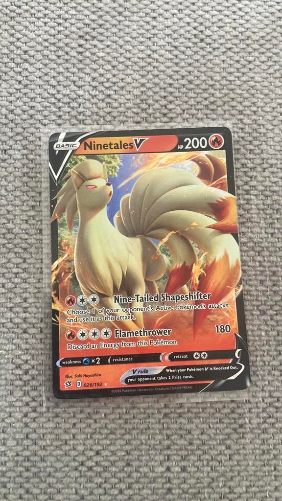 Onbeschadigde ninetales v, Ophalen of Verzenden, Nieuw, Losse kaart, Foil