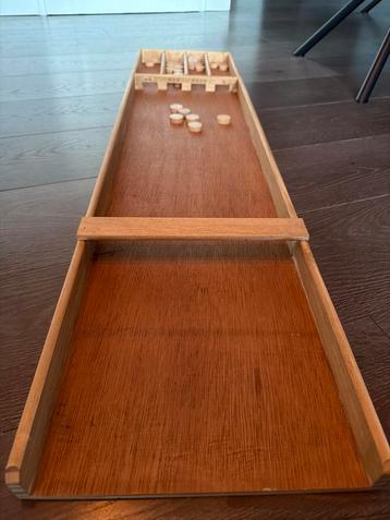 Klein formaat sjoelbak - Traditioneel Nederlands Spel beschikbaar voor biedingen