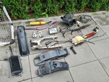 Yamaha dt oldtimer veel originele onderdelen ! beschikbaar voor biedingen