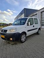Fiat doblo 2009 1.4i Wit benzine bedrijfsauto lage km stand, Auto's, Bestelauto's, Voorwielaandrijving, Stof, Zwart, Wit