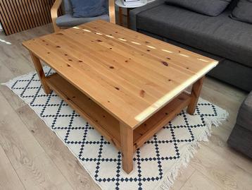 Houten Salontafel met Extra Opbergruimte beschikbaar voor biedingen