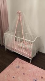 Ikea bed + baby commode, Kinderen en Baby's, Kinderkamer | Bedden, Ophalen of Verzenden, Minder dan 70 cm, Minder dan 140 cm, Zo goed als nieuw