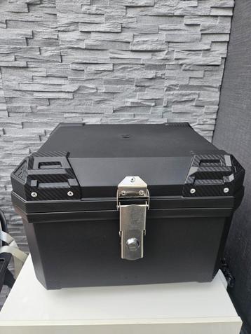 Topkoffer 45L - universeel - nieuw in doos zwart beschikbaar voor biedingen