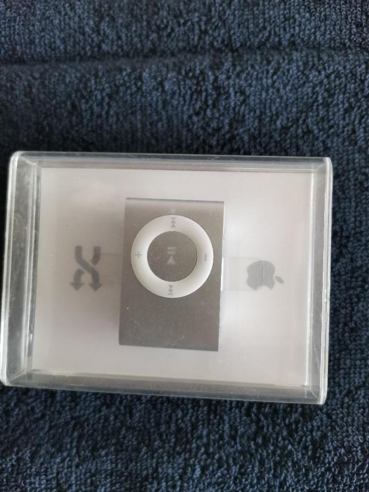 Nieuw Apple ipod shuffle 1GB, Silver - Model A1204 MB225ZD/A, Audio, Tv en Foto, Mp3-spelers | Apple iPod, Nieuw, Shuffle, Minder dan 2 GB