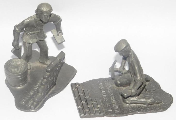 2 Tinnen Beeldjes van Metselaars van de Korevaar, Antiek en Kunst, Antiek | Tin, Ophalen of Verzenden