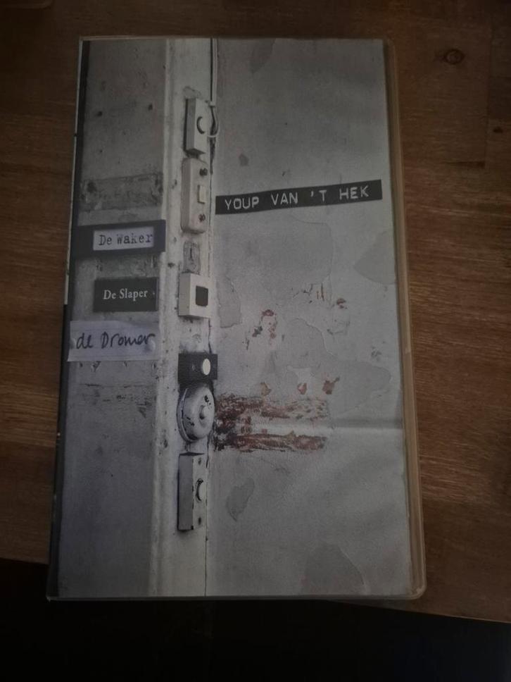 Youp van 't Hek - De Waker, De Slaper, De Dromer VHS, Cd's en Dvd's, VHS | Film, Zo goed als nieuw, Komedie, Alle leeftijden, Ophalen of Verzenden