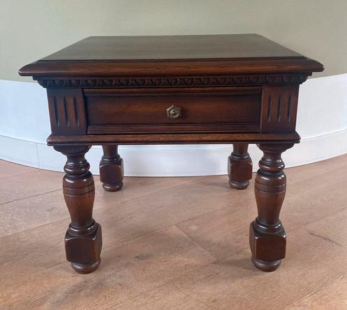 Vierkanten bijzettafel met lade, eikenhout, 55x55x47,5 cm, Huis en Inrichting, Tafels | Bijzettafels, Zo goed als nieuw, Vierkant