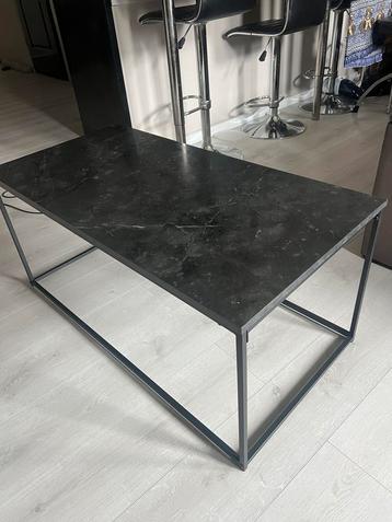 Salontafel zwart marmer industrieel beschikbaar voor biedingen