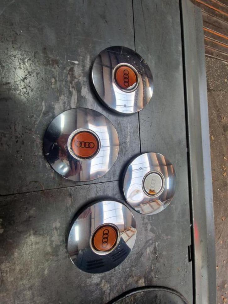 oldtimerAudi autounion wieldoppen ca 15 cm, Auto diversen, Wieldoppen, Gebruikt, Ophalen of Verzenden