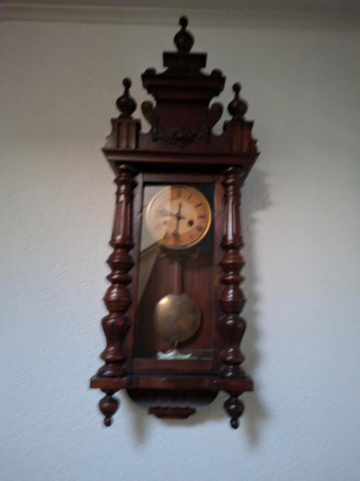 Antieke Wandklok met Pendule, Antiek en Kunst, Antiek | Klokken, Ophalen of Verzenden