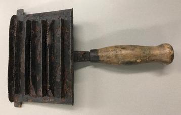 antiek gereedschap beschikbaar voor biedingen