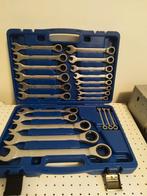 Gereedschapset met ratelsleutels, Doe-het-zelf en Verbouw, Gereedschap | Handgereedschap, Ophalen, Zo goed als nieuw