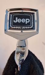Zeldzaam Jeep Grand Wagoneer Motorkap Embleem Nieuw, Voor, Nieuw, Ophalen of Verzenden, Jeep