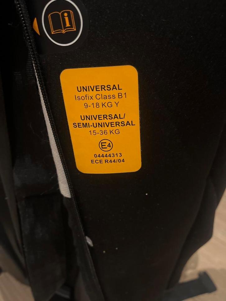 Te koop: nette TitaniumBaby autostoel met isofix, Kinderen en Baby's, Autostoeltjes, Gebruikt, Overige merken, 15 t/m 36 kg, Isofix