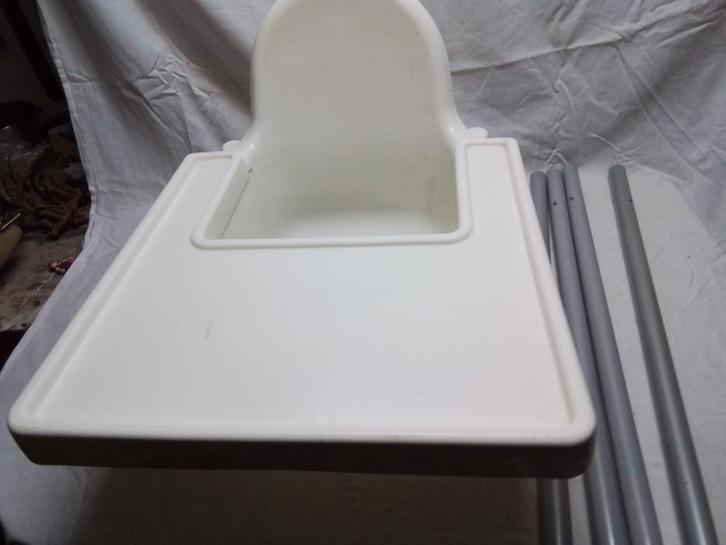 Ikea kinderstoel wit, mag voor weinig weg!, Kinderen en Baby's, Kinderstoelen, Zo goed als nieuw, Overige typen, Ophalen