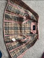 Burberry  jas Maat 128, Ophalen, Zo goed als nieuw, Meisje, Jas