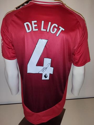 Gesigneerd Man. United shirt door Matthijs de Ligt, met COA  beschikbaar voor biedingen