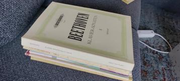 Diverse bladmuziek beschikbaar voor biedingen
