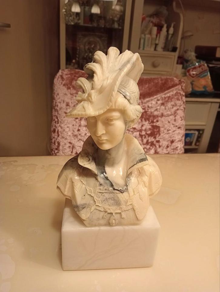 Antiek Albasten Buste van Dame met Hoed, Antiek en Kunst, Kunst | Beelden en Houtsnijwerken, Ophalen of Verzenden