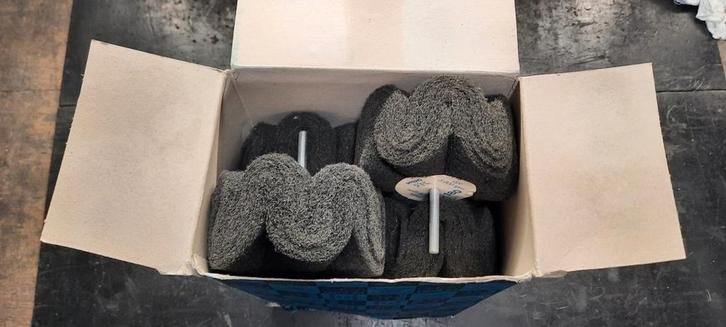 PFERD POLINOX Vliesslijpstift 100x50 K180 - 6 stuks NIEUW, Doe-het-zelf en Verbouw, Gereedschap | Freesmachines, Ophalen of Verzenden