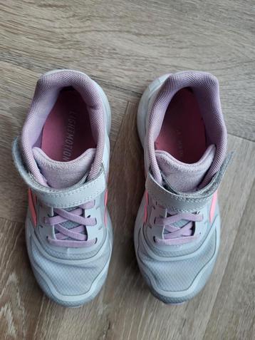 Adidas meiden sportschoenen maat 31  beschikbaar voor biedingen