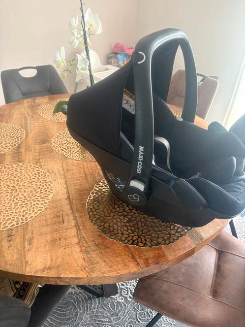 Maxi-Cosi Pebble zwart, Kinderen en Baby's, Autostoeltjes, Zo goed als nieuw, Maxi-Cosi, 0 t/m 13 kg, Ophalen