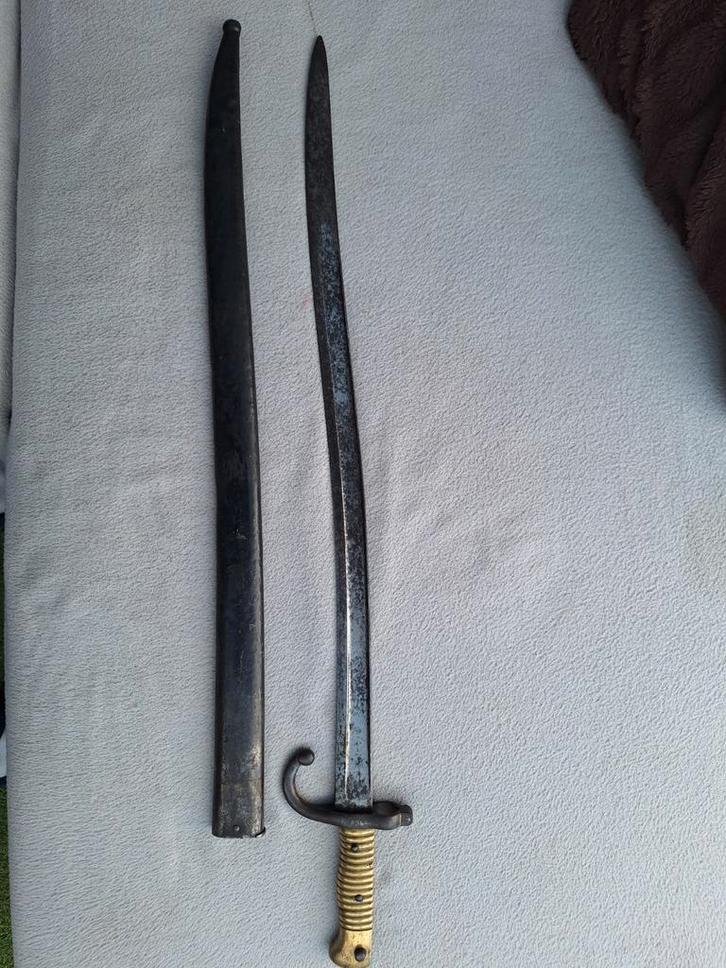 Antieke Franse Bajonet met Schede, Antiek en Kunst, Antiek | Overige Antiek, Ophalen of Verzenden