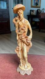 Chinees beeld jaren ‘50 van hars, Antiek en Kunst, Ophalen of Verzenden