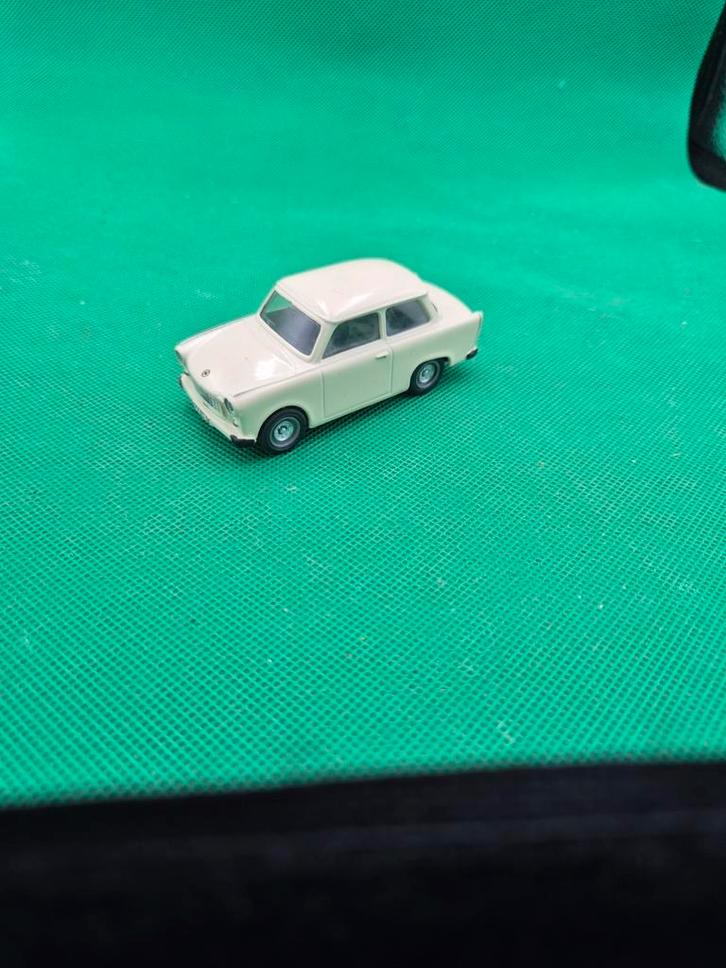 364 trabant 601 1/43 vitesse, Hobby en Vrije tijd, Modelauto's | 1:43, Zo goed als nieuw, Auto, Overige merken, Ophalen of Verzenden