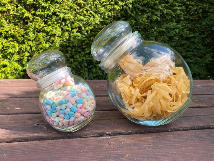 Vintage snoeppotten met glazen stolpdeksel, Huis en Inrichting, Keuken | Keukenbenodigdheden, Gebruikt, Ophalen of Verzenden