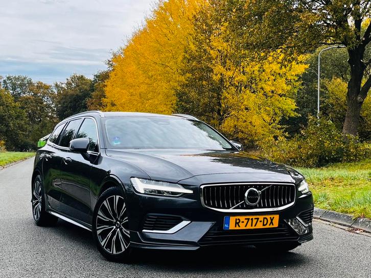 Volvo V60 T6 Long Range 350pk AWD Aut 2022 Grijs Dealer Nap, Auto's, Volvo, Bedrijf, V60, 4x4, ABS, Achteruitrijcamera, Adaptieve lichten