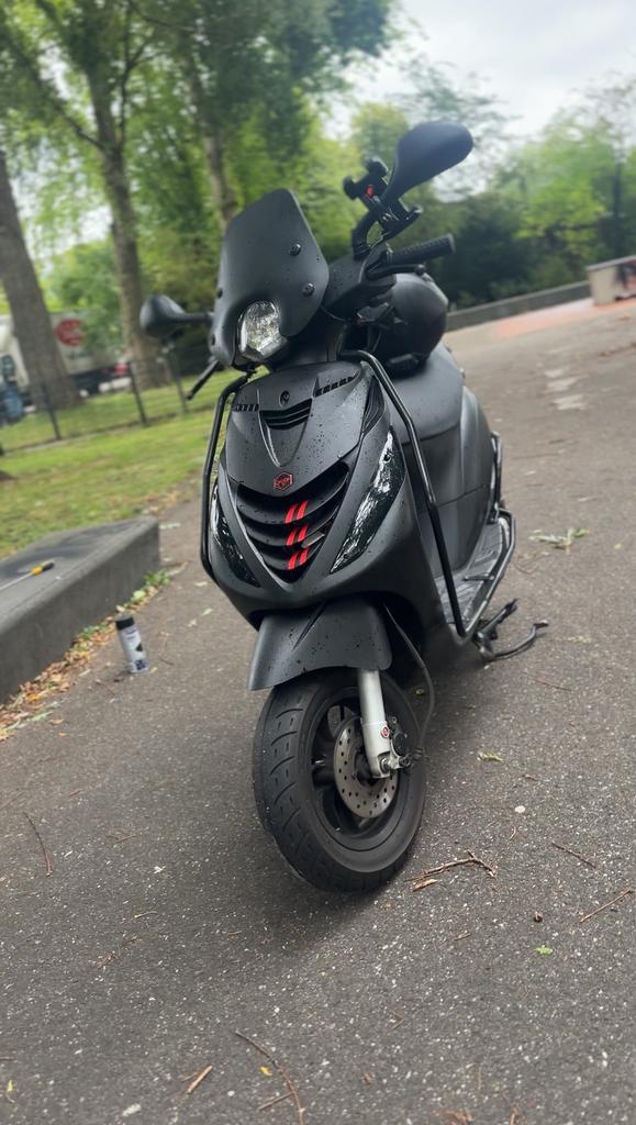 Piaggio Zip 2018, Fietsen en Brommers, Scooters | Piaggio, Zo goed als nieuw, Zip, Benzine, Ophalen