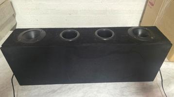 Speakerbox met 4 speakers beschikbaar voor biedingen