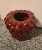 Bloempot in aardbei vorm, Huis en Inrichting, Woonaccessoires | Vazen, Aardewerk of Porselein, Ophalen of Verzenden, Zo goed als nieuw