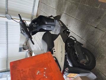 Kymco agility bezorgscooter beschikbaar voor biedingen