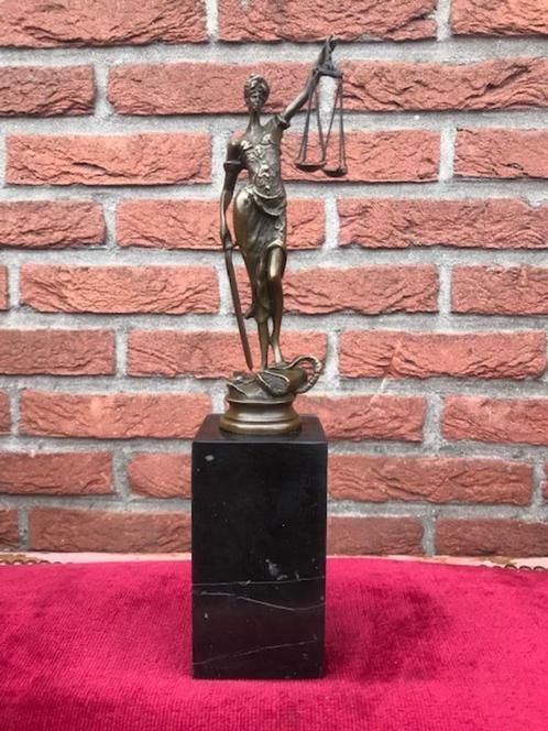 bronzen beeld van VROUWE JUSTITIA, Antiek en Kunst, Kunst | Beelden en Houtsnijwerken, Ophalen of Verzenden