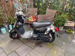 Sym Tonnik, Fietsen en Brommers, Snorfietsen en Snorscooters, Ophalen, Zo goed als nieuw, Benzine