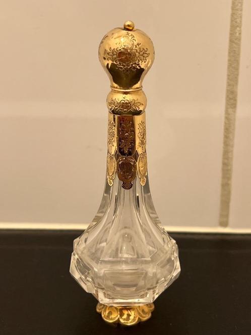 Parfumflesje met Voet Kristal 14 Karaat Goud Stopper 11cm, Verzamelen, Parfumverzamelingen, Gebruikt, Miniatuur, Ophalen of Verzenden