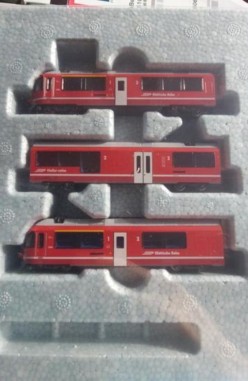 NLK 1010 KAT 10-1273 EN 10-1655 " ALLEGRA" + WAGONS 1/160 beschikbaar voor biedingen