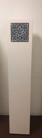 Witte Pilaren met Uniek Houtsnijwerk - Bloemdesign, Huis en Inrichting, Woonaccessoires | Zuilen en Pilaren, Ophalen, Gebruikt